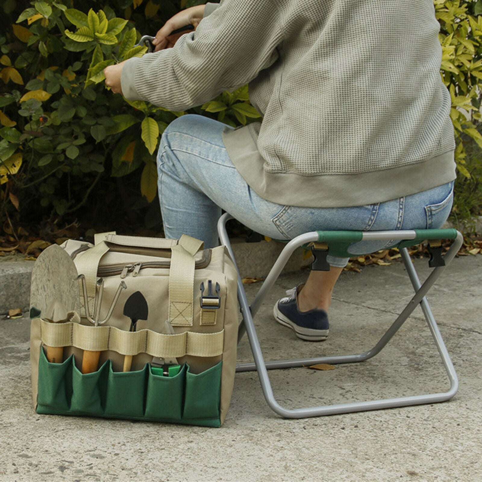 Garden Kneeling Pad and Seat with Tool Pouches 2-in-1 Foldable Garden Stools