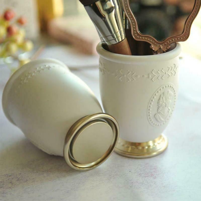 French Retro Makeup Brush Holder Embossed Portrait Cosmetic Tools Organizer Box