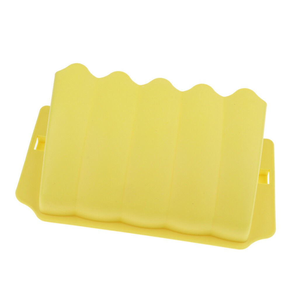 Plastic Pet Hay Rack Manger for Rabbit Guinea Pig Rat Chinchilla Pet Feeder