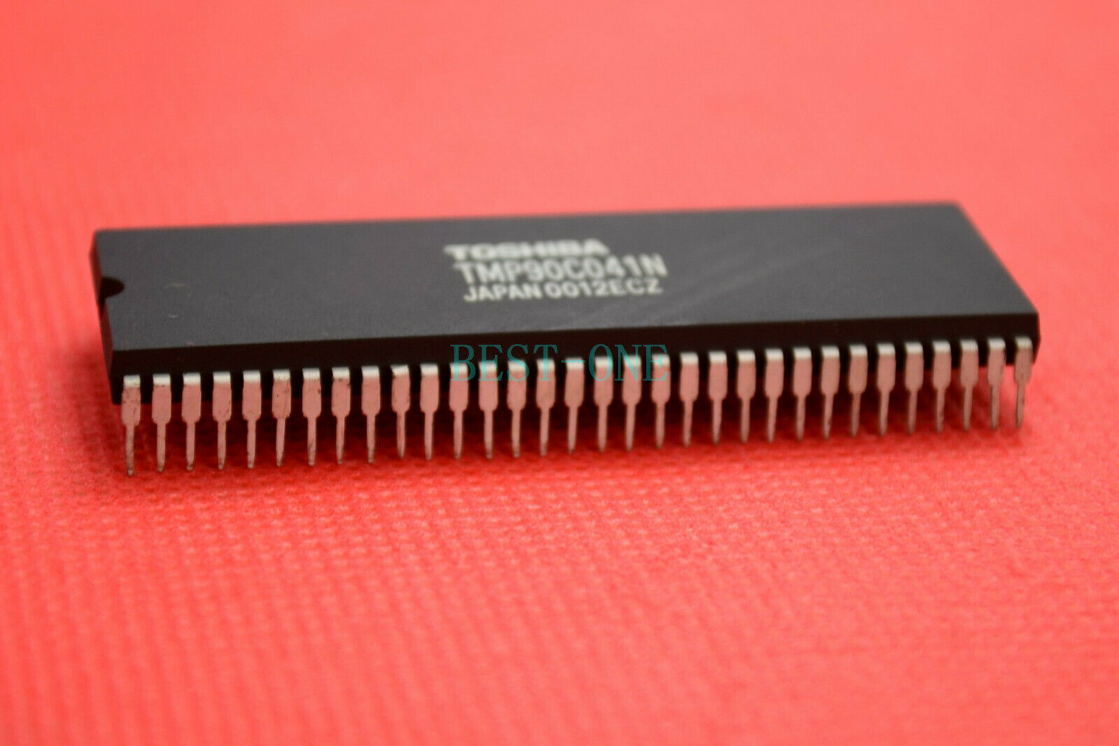 TMP90C041N Package:DIP-64 CMOS 8-Bit Microcontrollers