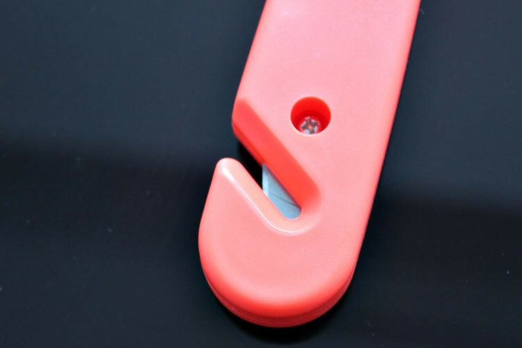 New Emergency Life-Saving Hammer Seatbelt Cutter Safety Tool For AUTO Car Red
