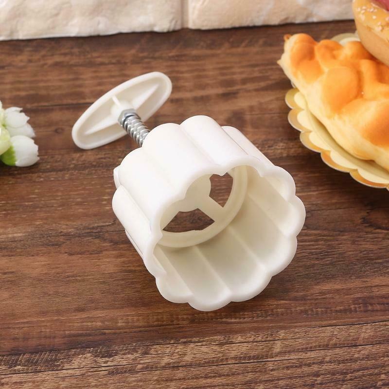 2 Pcs Stamps Lotus Moon Cake Pastry Mold Press Mooncake Cookies Mould 150g