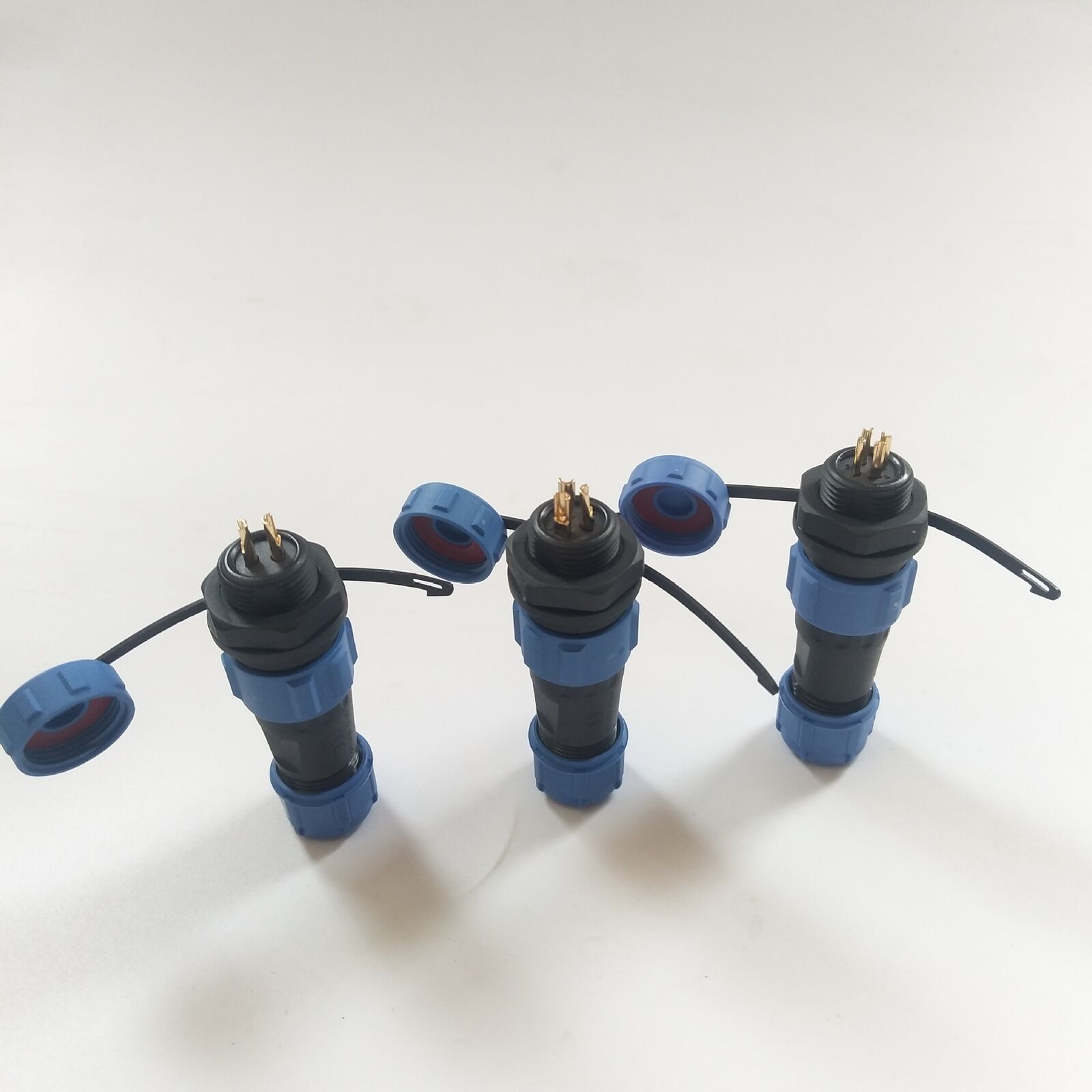 10A 2Pin Solar Panel Power Cord Connector Automatic Plug Waterproof Connector