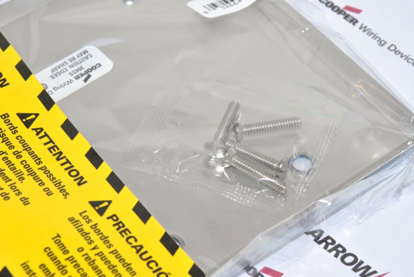 1pc-EATON COOPER 93152 2-Gang Stainless Steel Standard Size Bank Wallplate