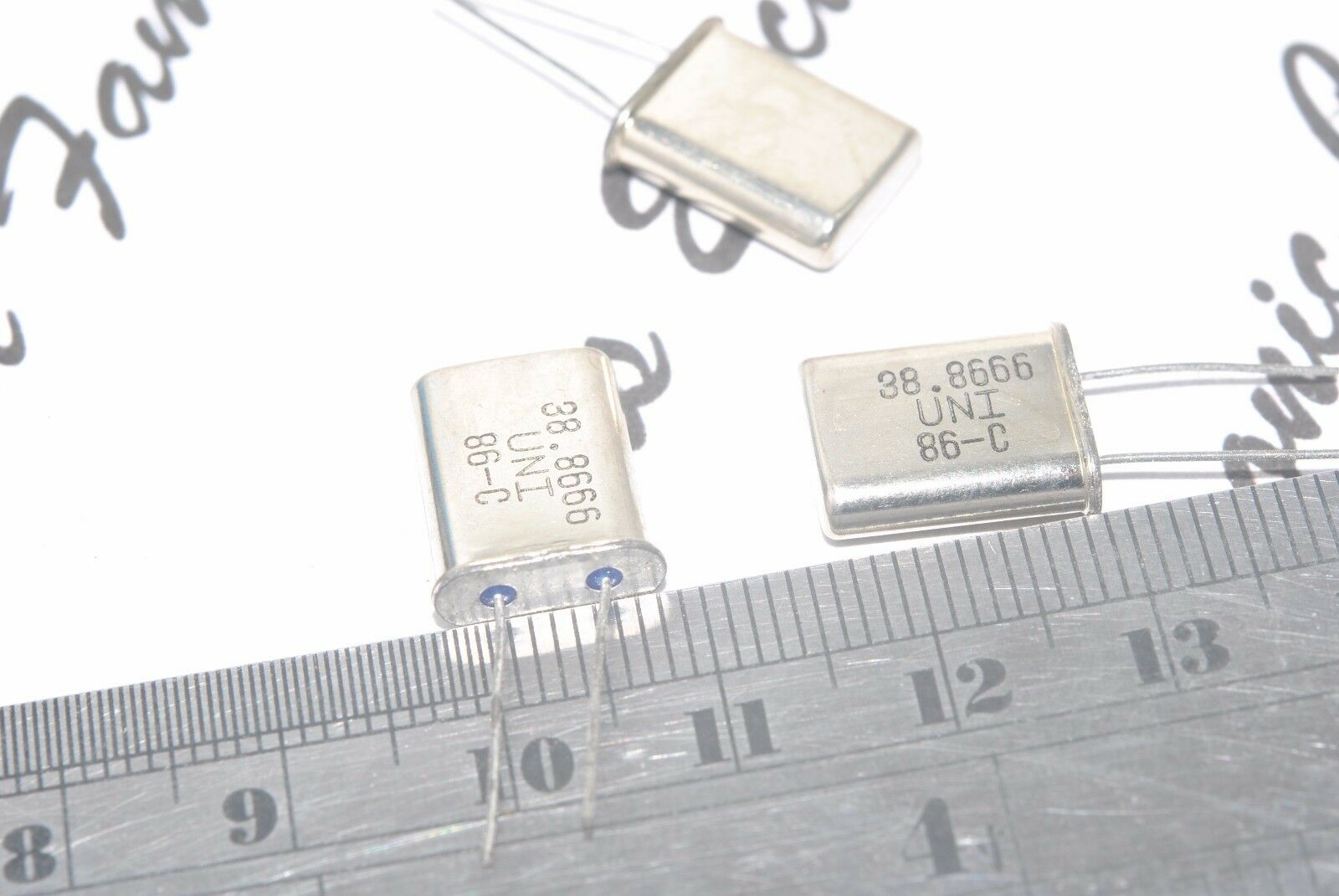 1pcs - UNI 38.8666 MHZ Quartz Crystal Resonator / XTAL