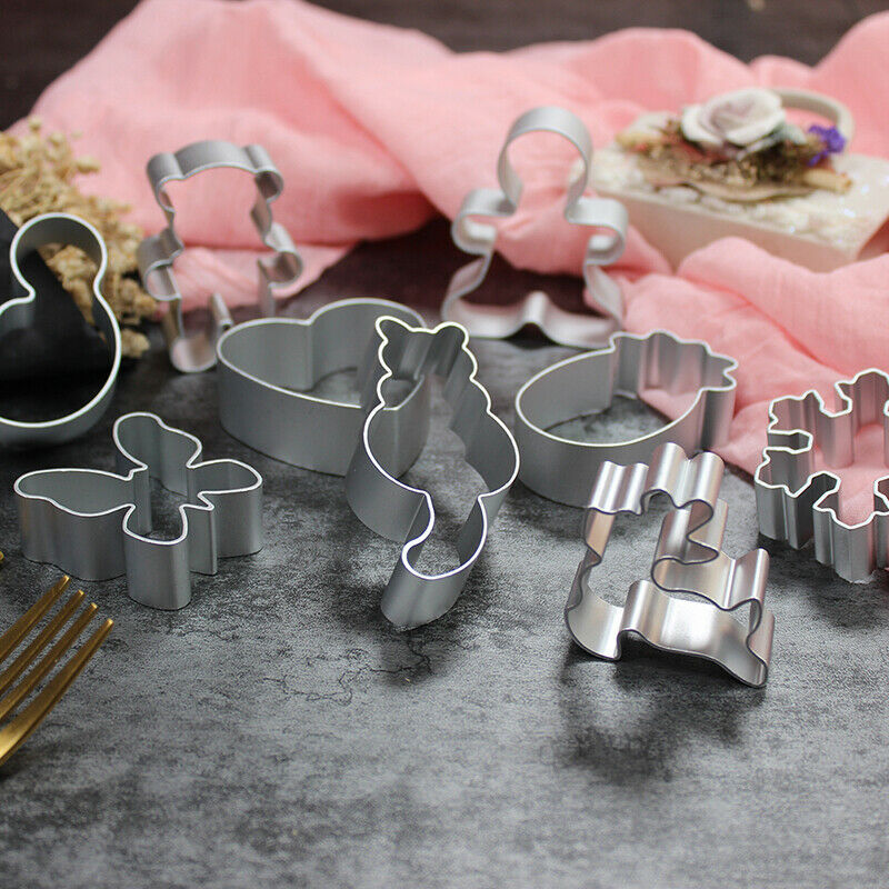 Random Christmas Cookie Cutter Stainless Steel Cut Candy Biscuit Cutters .l8