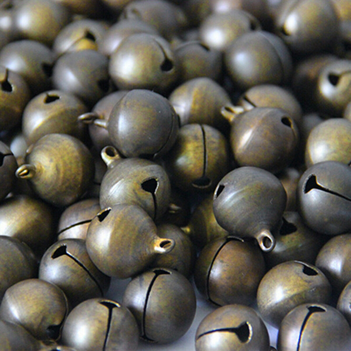 100Pcs Bronze Metal Christmas Jingle Bells Pendants Charms Craft Beads 6mm