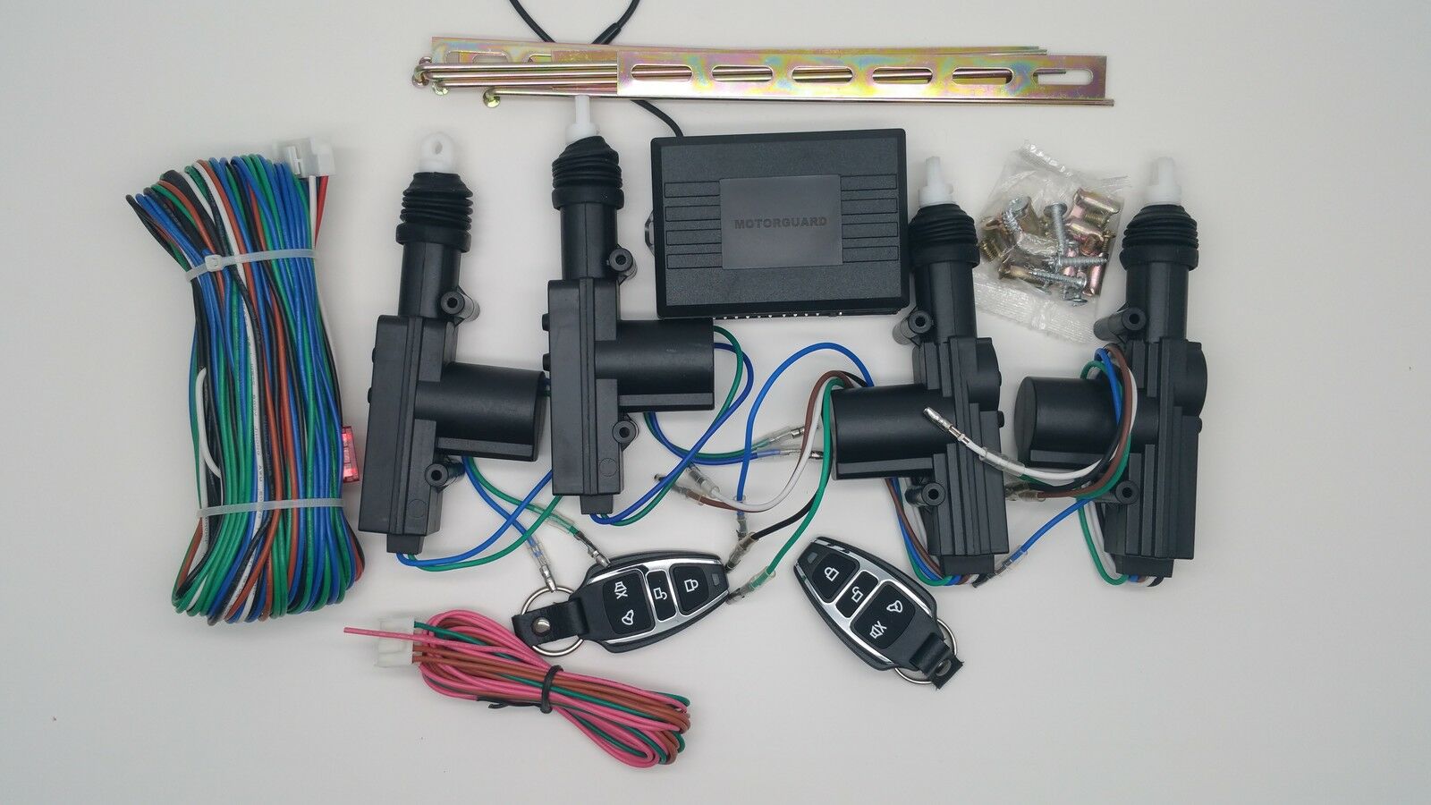 2/4 DOOR UNIVERSAL CENTRAL LOCKING COMPLETE KIT BRAND NEW 12 VOLTS FITS ANY CAR