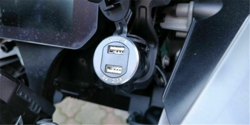 4.2A Dual USB Cigarette Lighter Voltage Display Aluminum Alloy Shell For BMW