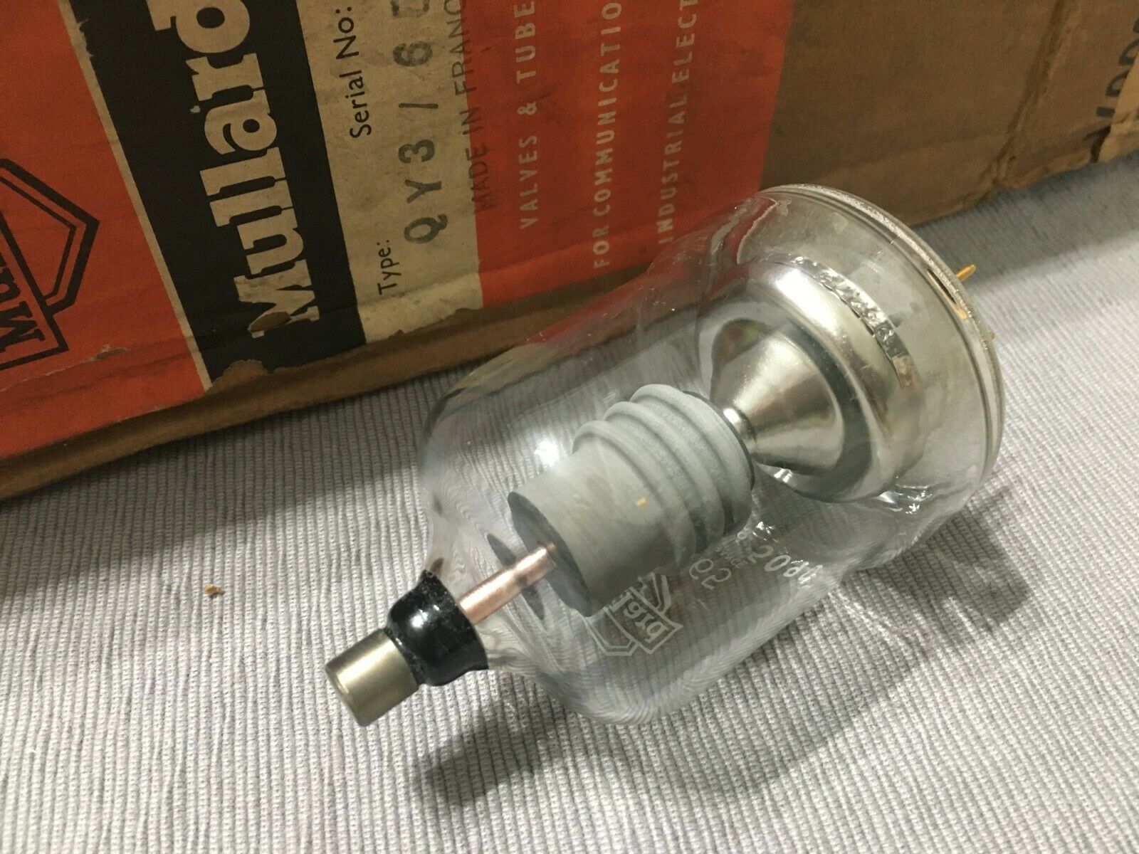 1pcs - Mullard QY3-65 Vacuum tube NOS NIB  FRANCE