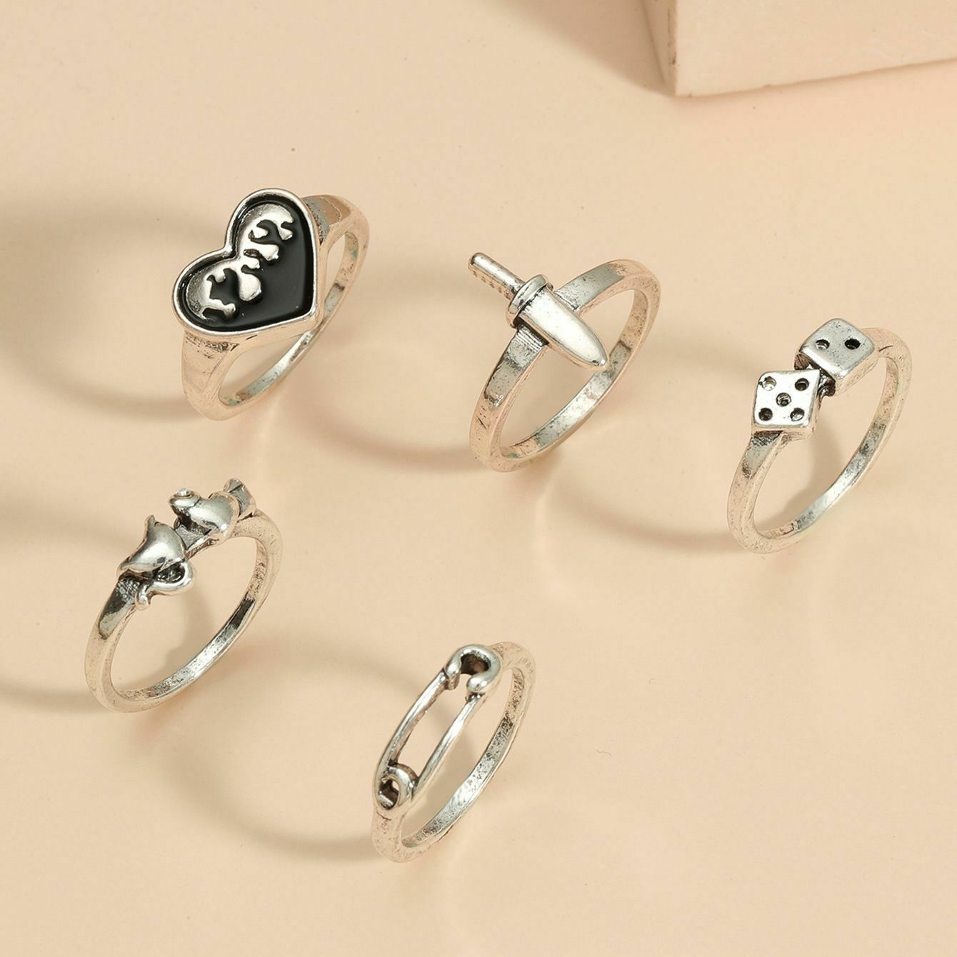 Gifts Retro Black Dice Billiards Gothic Heart Rings Set Women Finger Ring