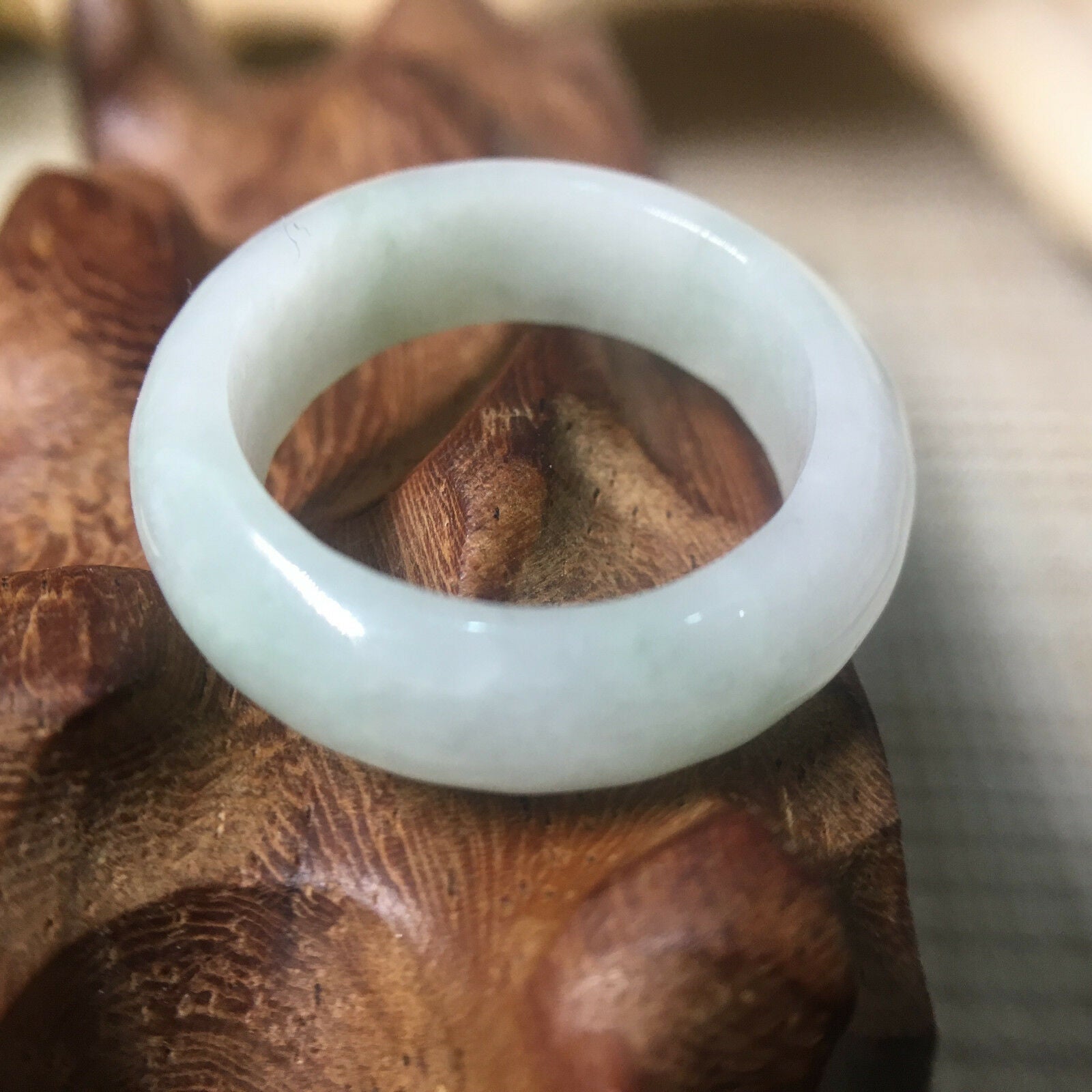 100% natural A Light green Jadeite Jade Ring æŒ‡çŽ¯ AAA