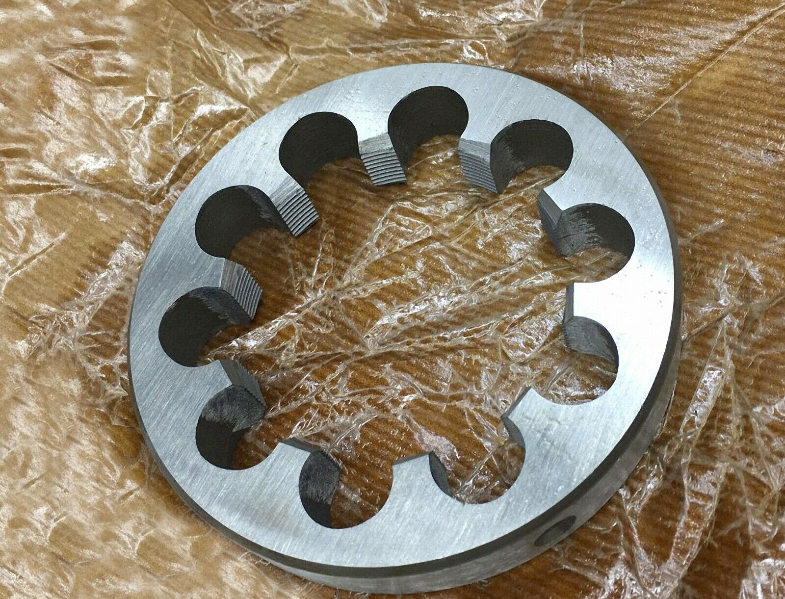 M105 x 2.0mm Pitch Metric Right hand Die [Die/1]