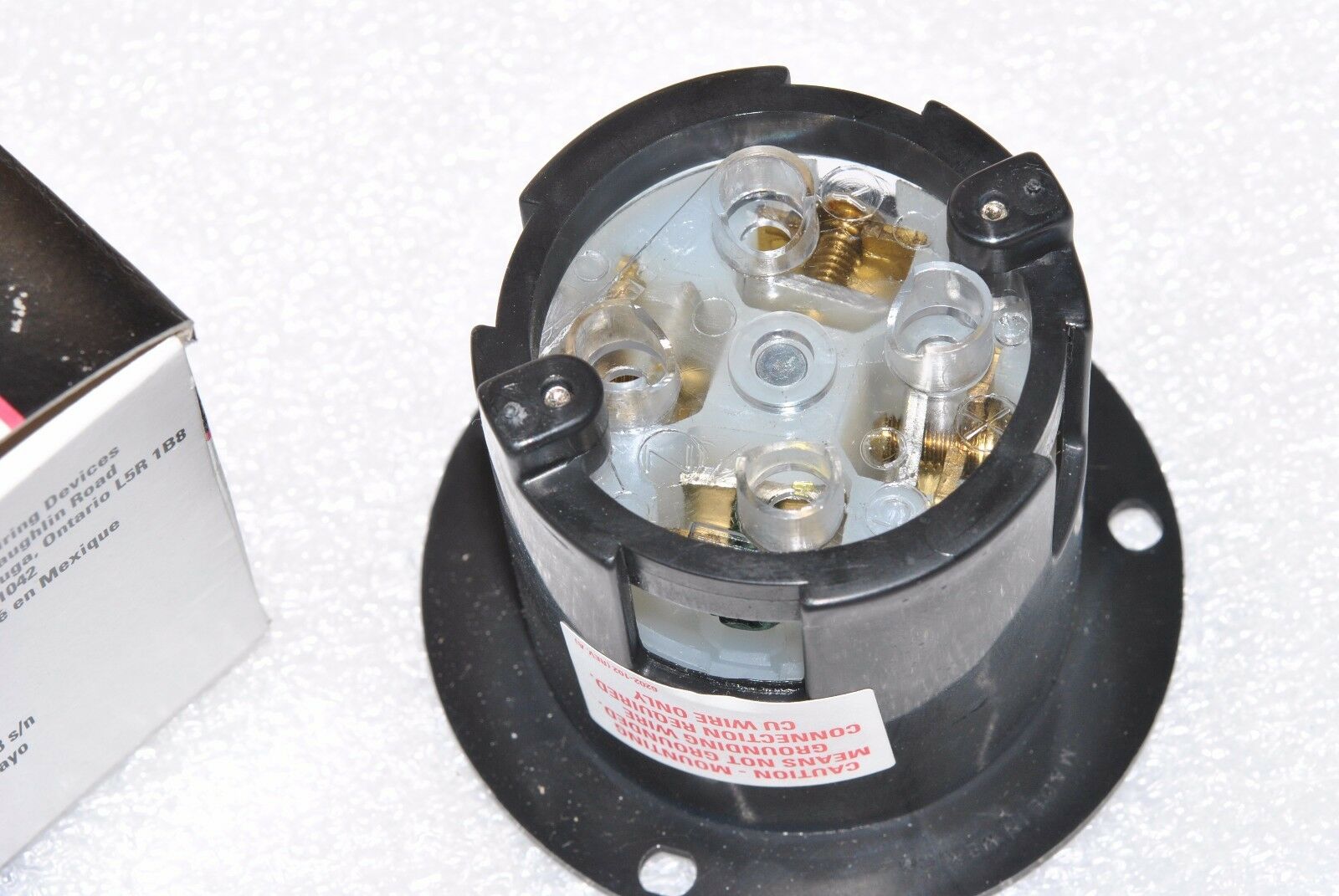 1pcs - COOPER CWL1620FO NEMA L15-20R 20A 480V Hart-Lock FLANGED OUTLET
