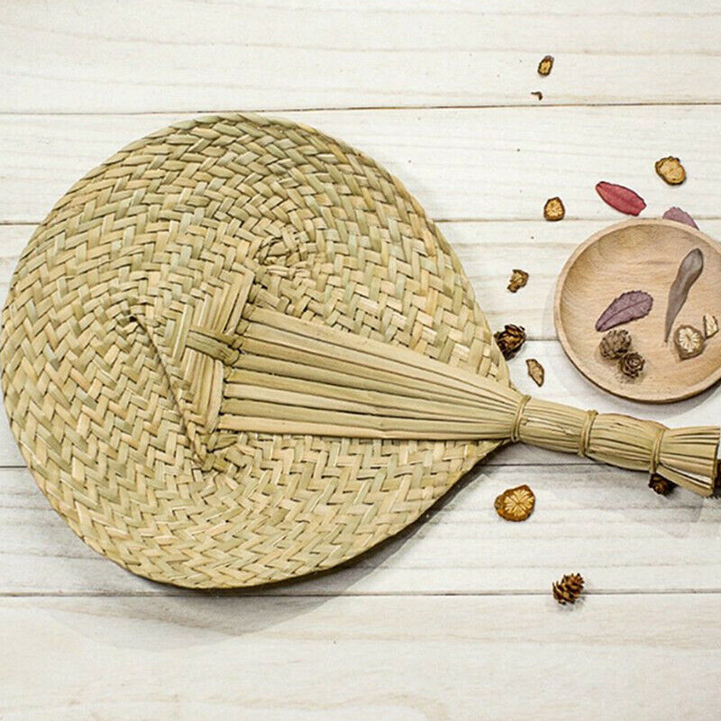 1pc Hand-Woven Fan Cattail Leaf Braided Fan Chinese Style Handmade Straw .l8
