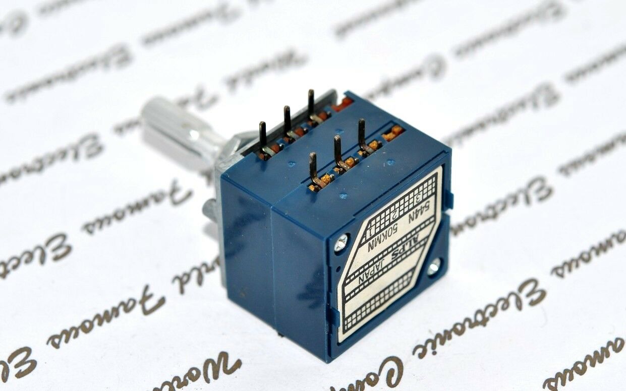1pcs - ALPS RK27 50KMN Balance Dual Potentiometer knurled - JAPAN RK27112200440