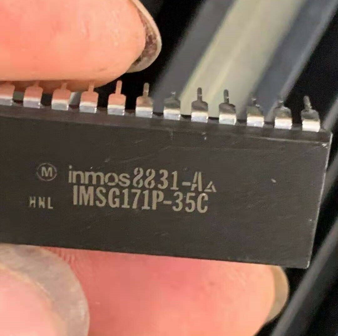 1PCS  IC ST(INMOS) DIP-28 IMSG171P-35C IMSG171P IMSG171