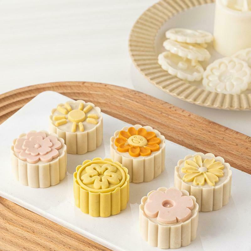 50g DIY Flower Shape Pastry Mooncakes Cakes Molds Mooncake Cookie Moulds Cutters