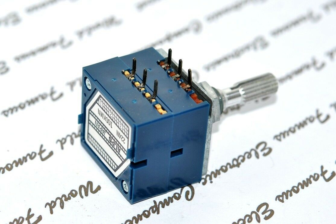 1pcs - ALPS RK27 100KMN Balance Dual Potentiometer Knurled - JAPAN RK271122004F