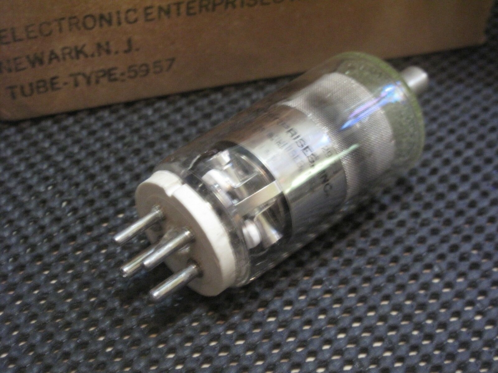 1PCS - ELECTRONIC 5957 Vacuum tube - NOS NIB