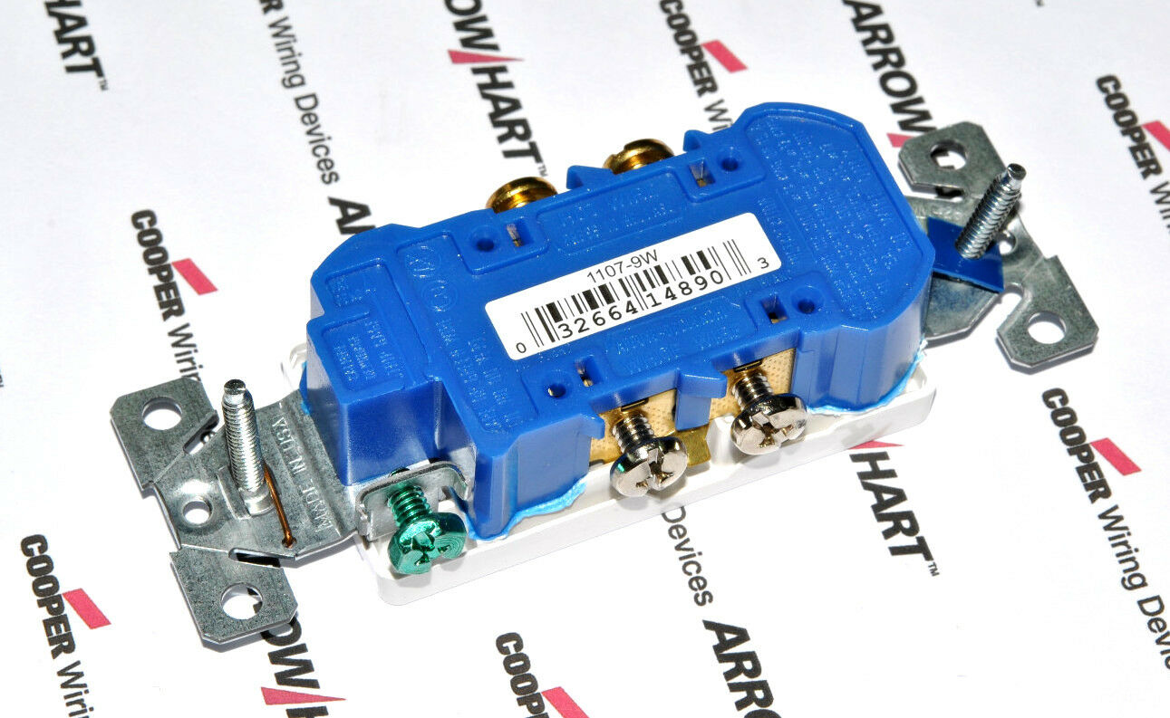 1pcs-COOPER 1107-9W 15A 125V Auto Grounding Decorator Duplex Receptacle 5-15R