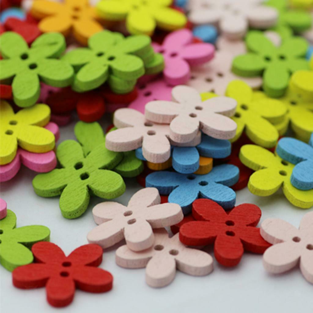 100Pcs Wood Buttons Sewing Scrapbooking Crafting Flower Shaped 2 Holes Mixed