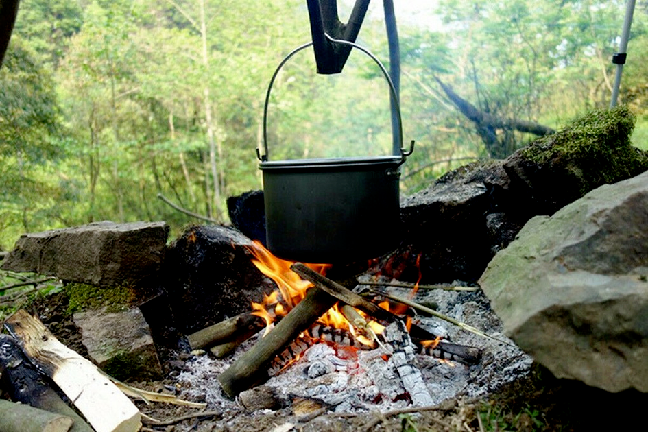 4LOutdoor Aluminium Big Pot Camping Hanging Pot Cookware Pot Cooking Picnic