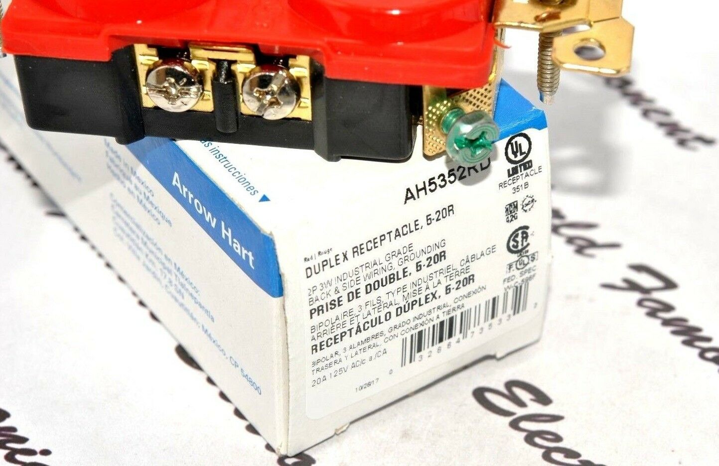 1pcs - EATON AH5352RD 20A 125V NEMA 5-20R Industrial Grade  Duplex Receptacle