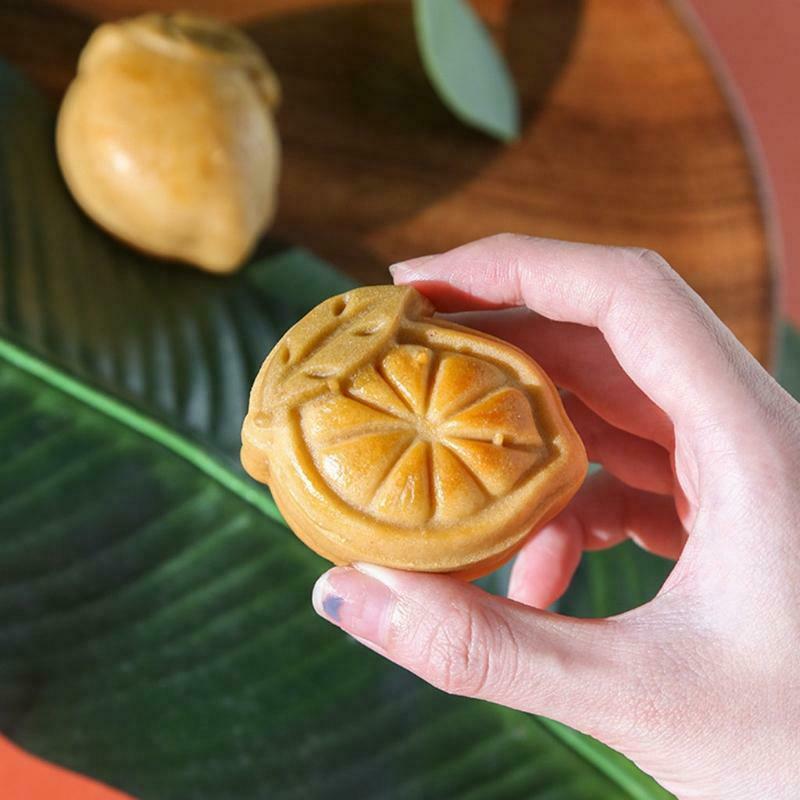 Plastic Mooncake Mold Hand Press Mooncake Stamps Moon Cake Cutter Pastry Gadgets