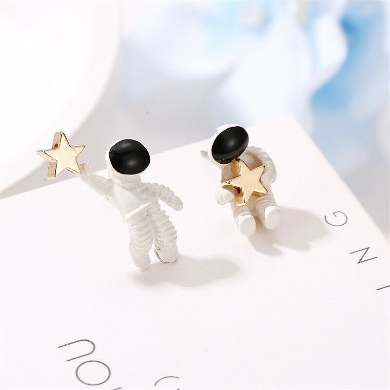 Asymmetric pentagram contracted earrings space astronauts earrings fashion w Qx