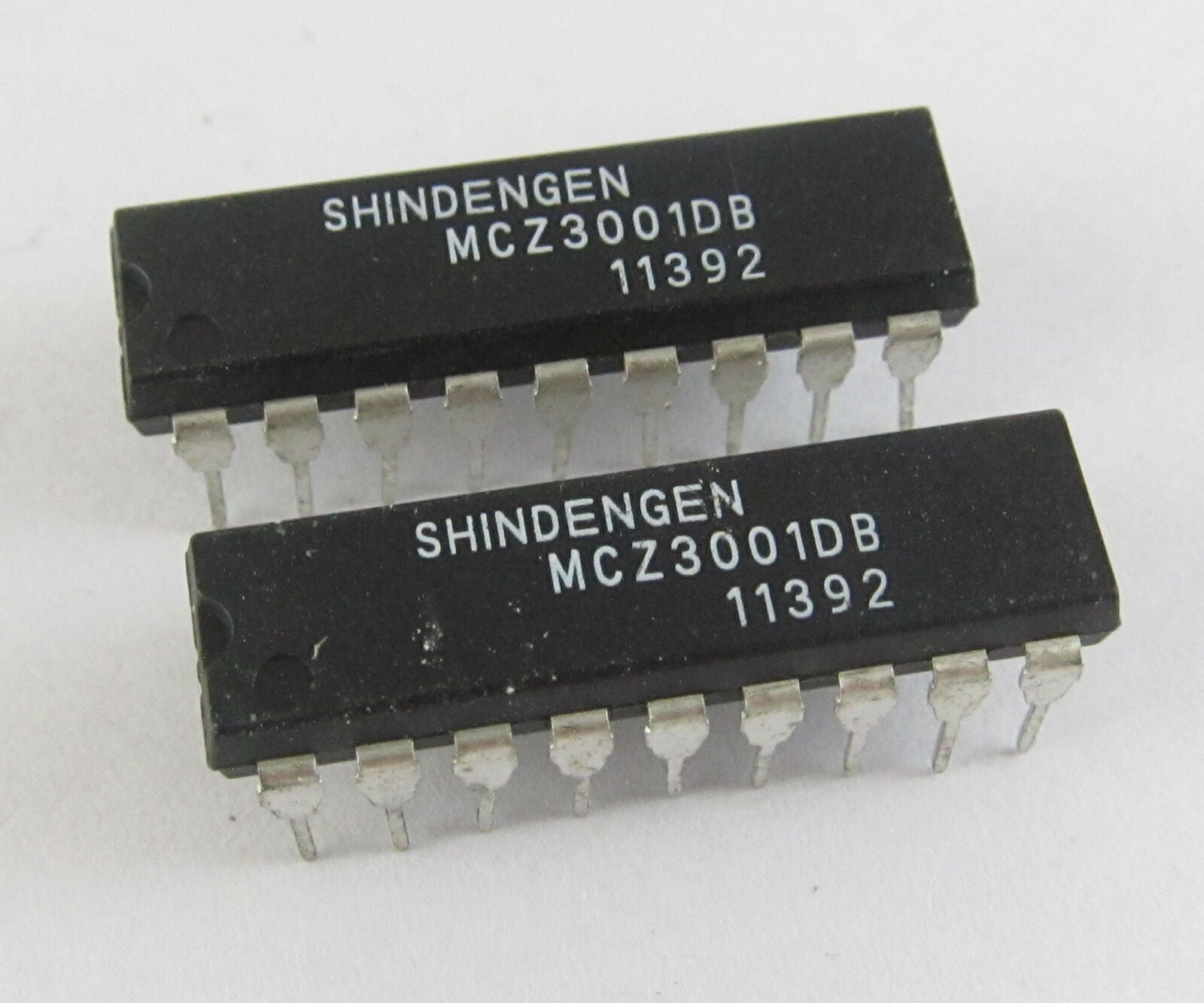1pc IC Chip MCZ3001DB MCZ3001D  DIP 18 Pin