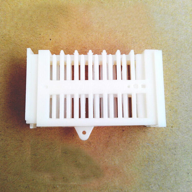 1Pcs Beekeeper Queen Cage Bee Match-box Moving Bee Catcher Cage Beekeeping Tool