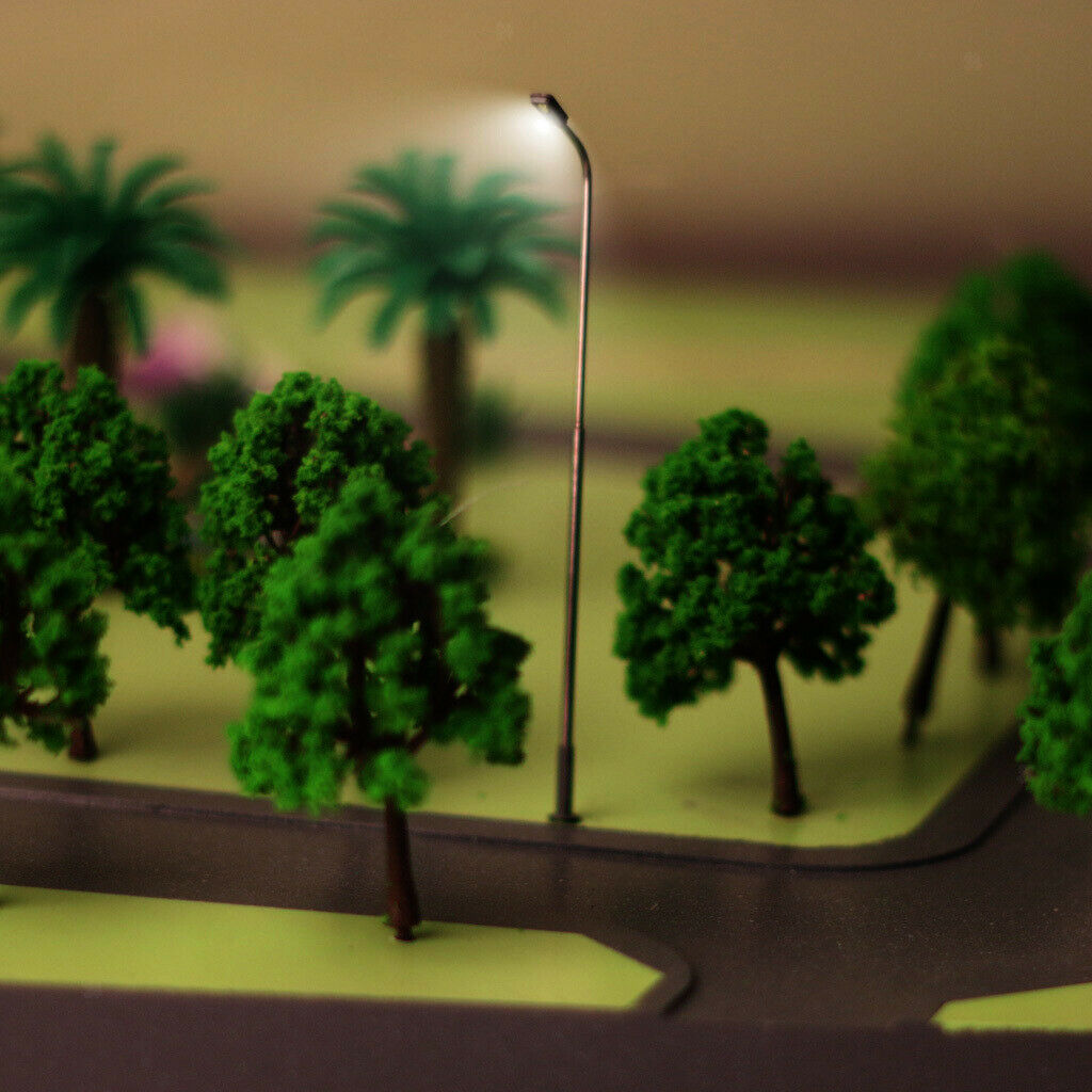 Pack / 20 Pieces 1: 100 Single Headed LED Street Garden Lights Layout Train
