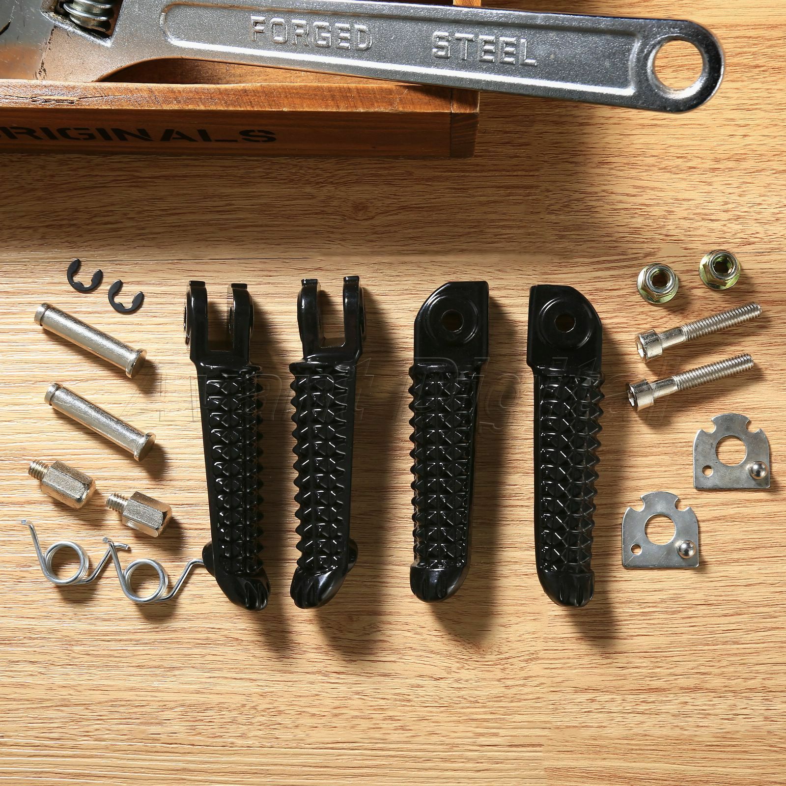 Front Rear Footrests Foot Pegs For Yamaha YZF R1 2002-2012 YZF R6 2003-2011