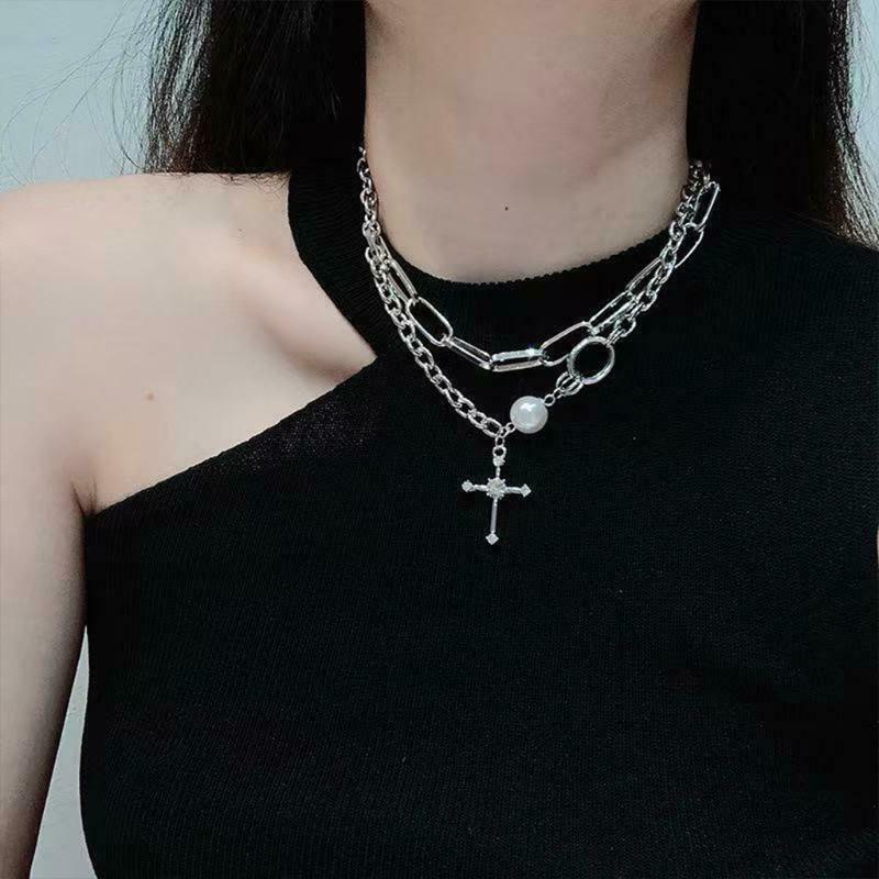 Exquisite Girls Cross Pendant Employees Benefits Necessary for Shopping Party