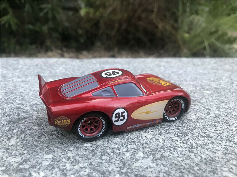 Disney Pixar Cars 1:43 Radiator Springs McQueen 10cm Metal Car New No Package
