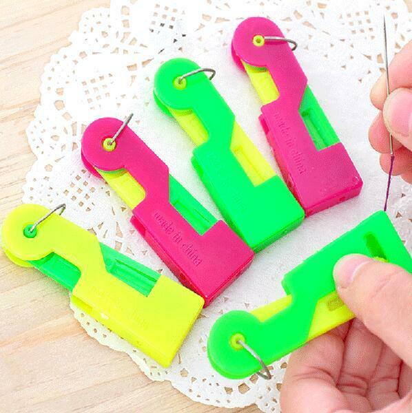 New 3Pcs Plastic Elderly Use Needle Automatic Threader Sewing Device Tool