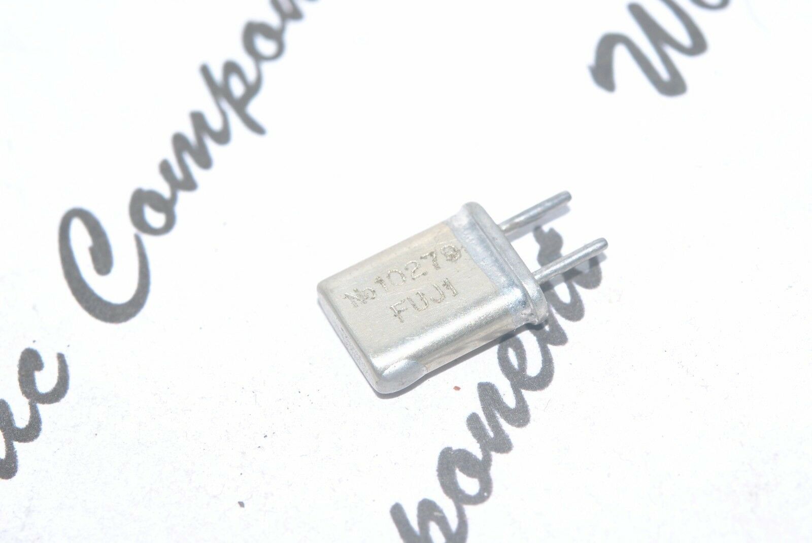 1pcs - 56.59666MHZ Quartz Crystal Resonator / XTAL