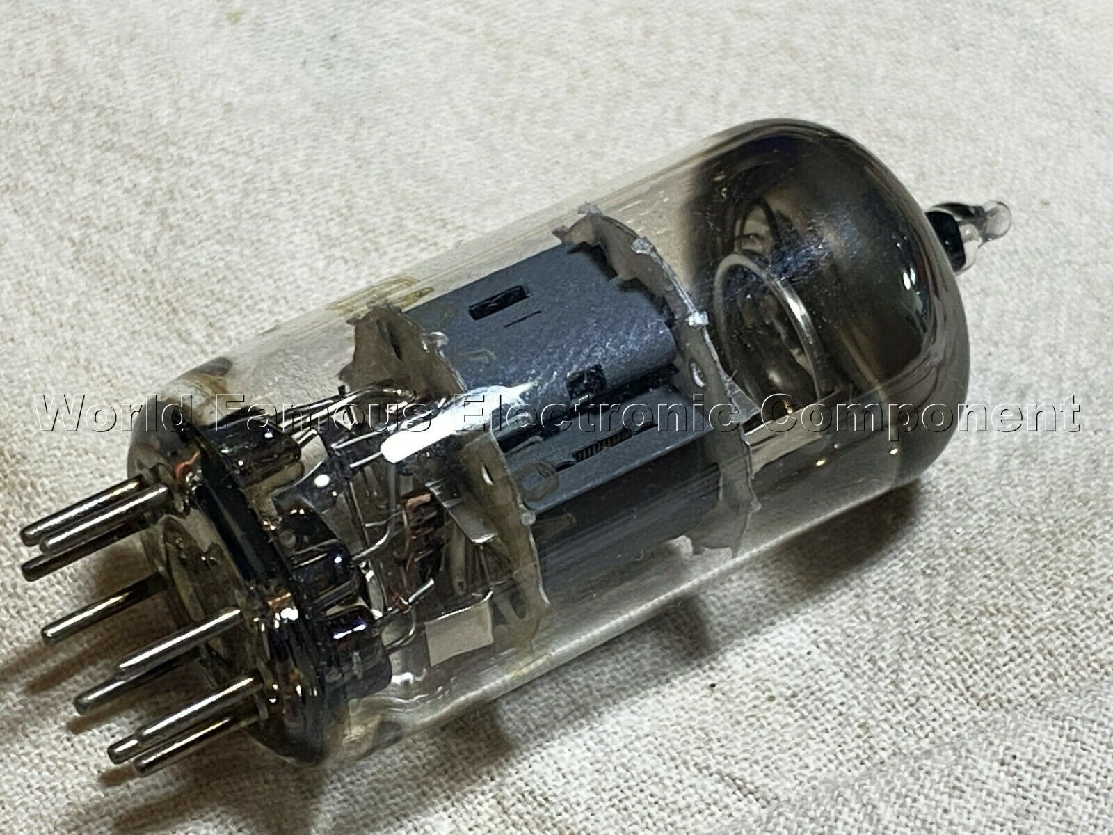 1pcs - 6EA8 / 6U8A Vacuum Tube