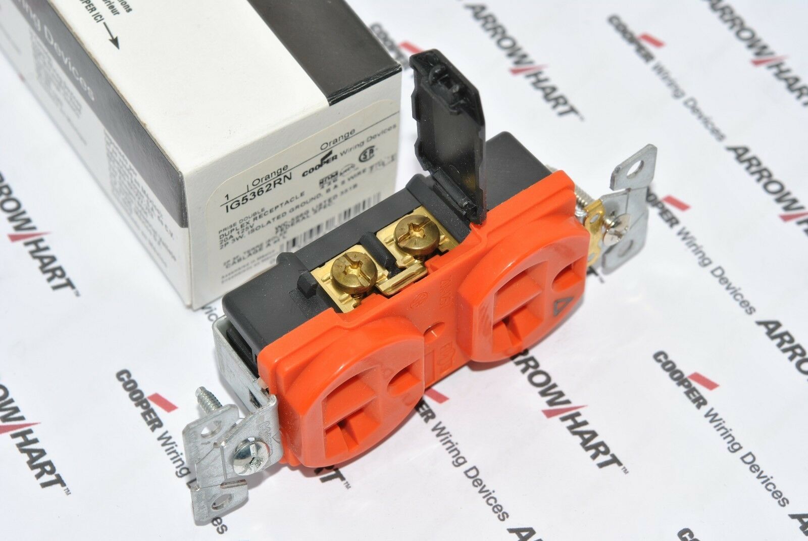 1pcs-COOPER IG5362RN 20A 125V Isolated Premium Industrial Grade Receptacle