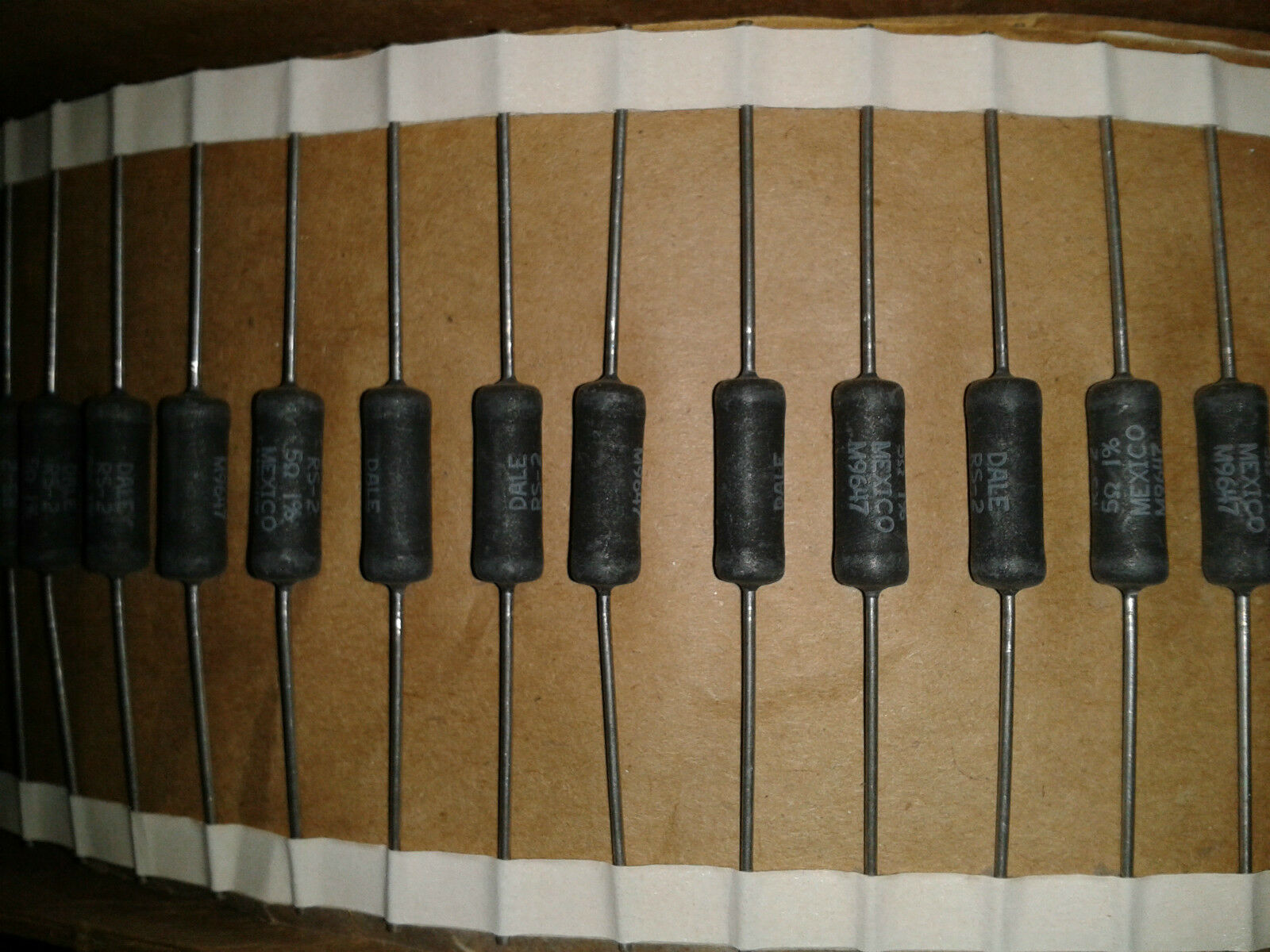 30pcs NOS Vishay/Dale 5R RS-2 4 watts 5 ohm 1% HI_END MIL-R-26 Audio Resistors!
