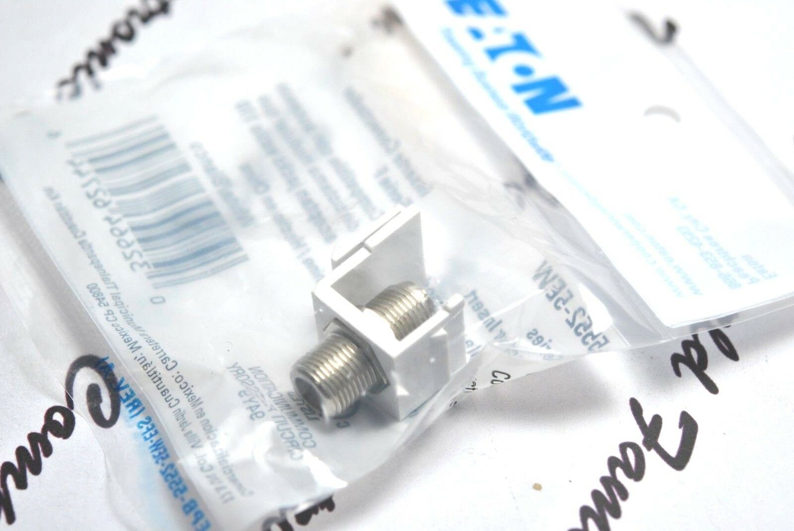 1pcs - ETON 5552-5EW F-Series Coax Connector Insert