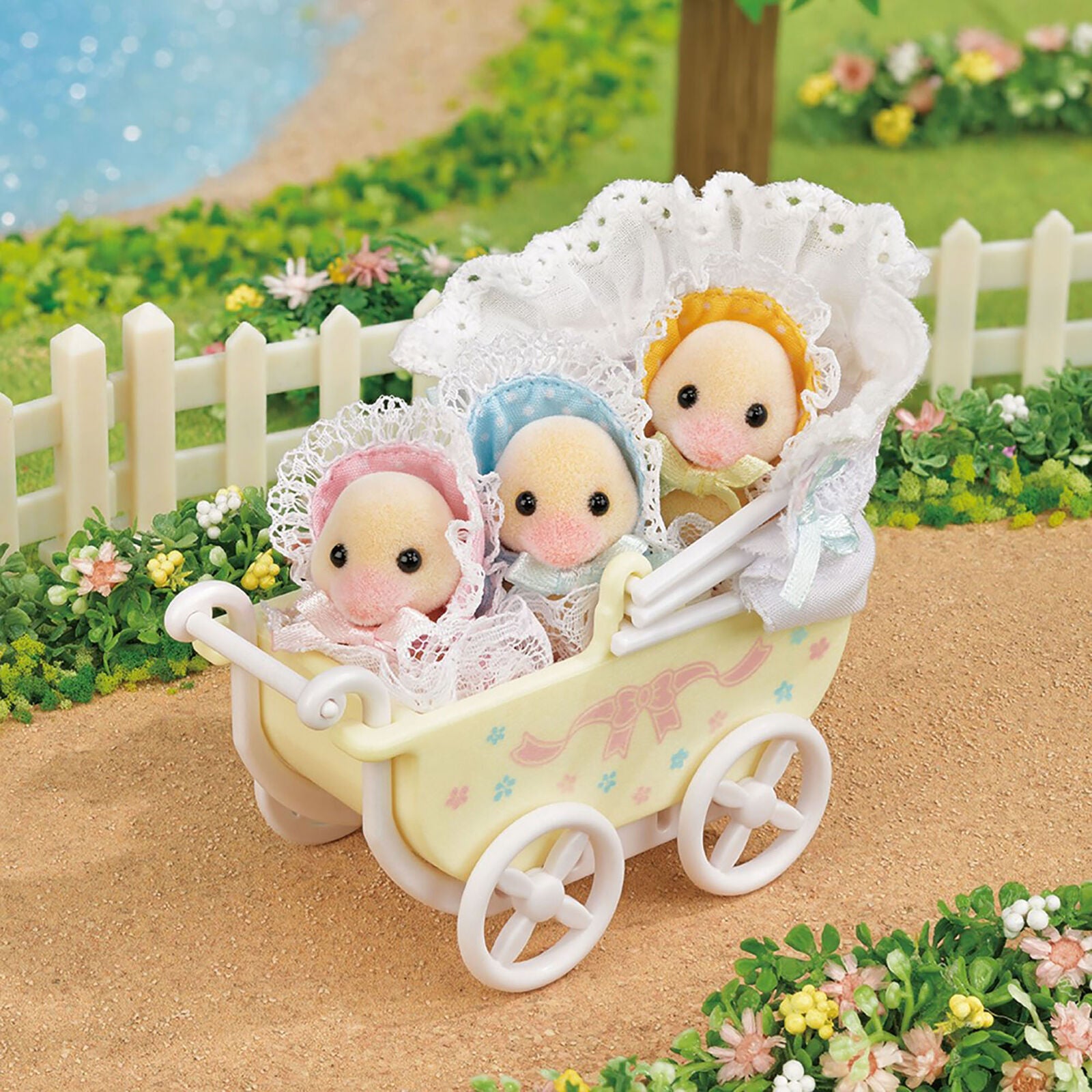 Sylvanian Families Darling Ducklings Baby Carriage Pram Set 5601 Age 3+
