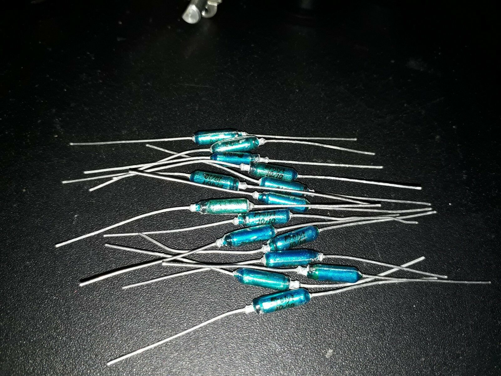 20pcs NOS FROLYT 10uF 10V MIL  BEST AXIAL TANTALUM Caps for AUDIO! NON MAGNETIC!
