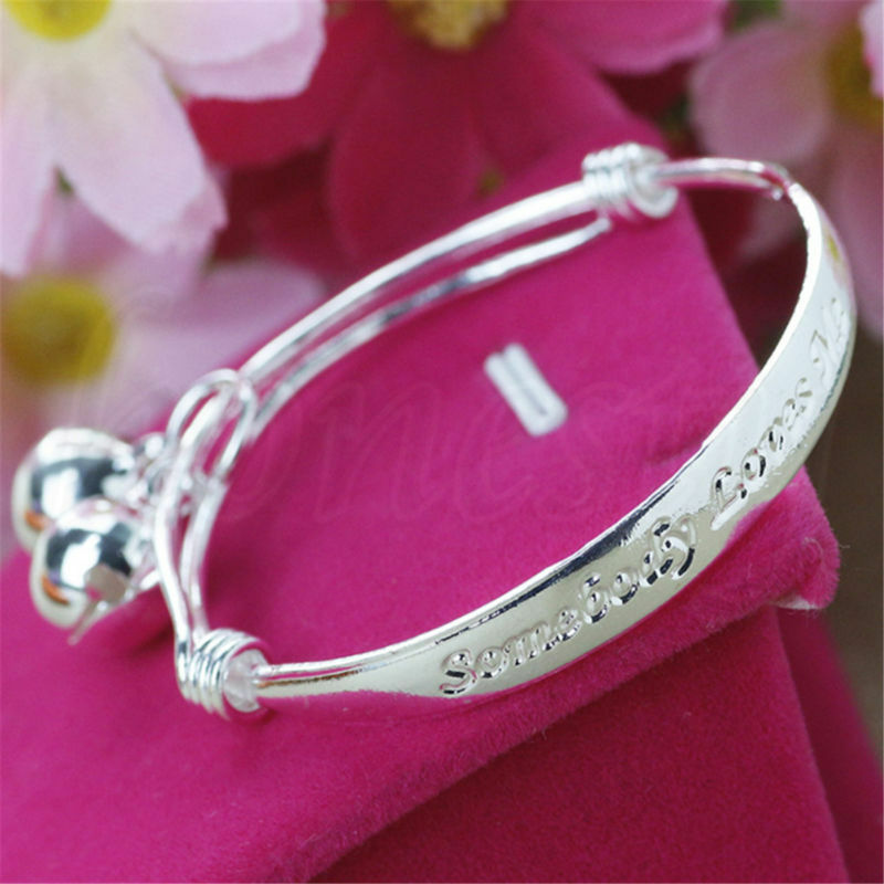 2pcs Girl Boy Children Jewelry Bangle Bracelet Somebody Loves Me Small Bell Gift