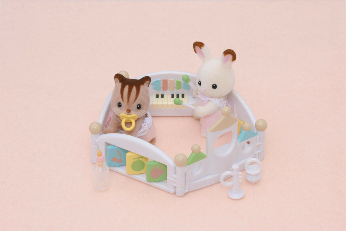 New! 4457 Sylvanian Families Let's Play Playpen Set 6 Pcs Children Girls Age 3+