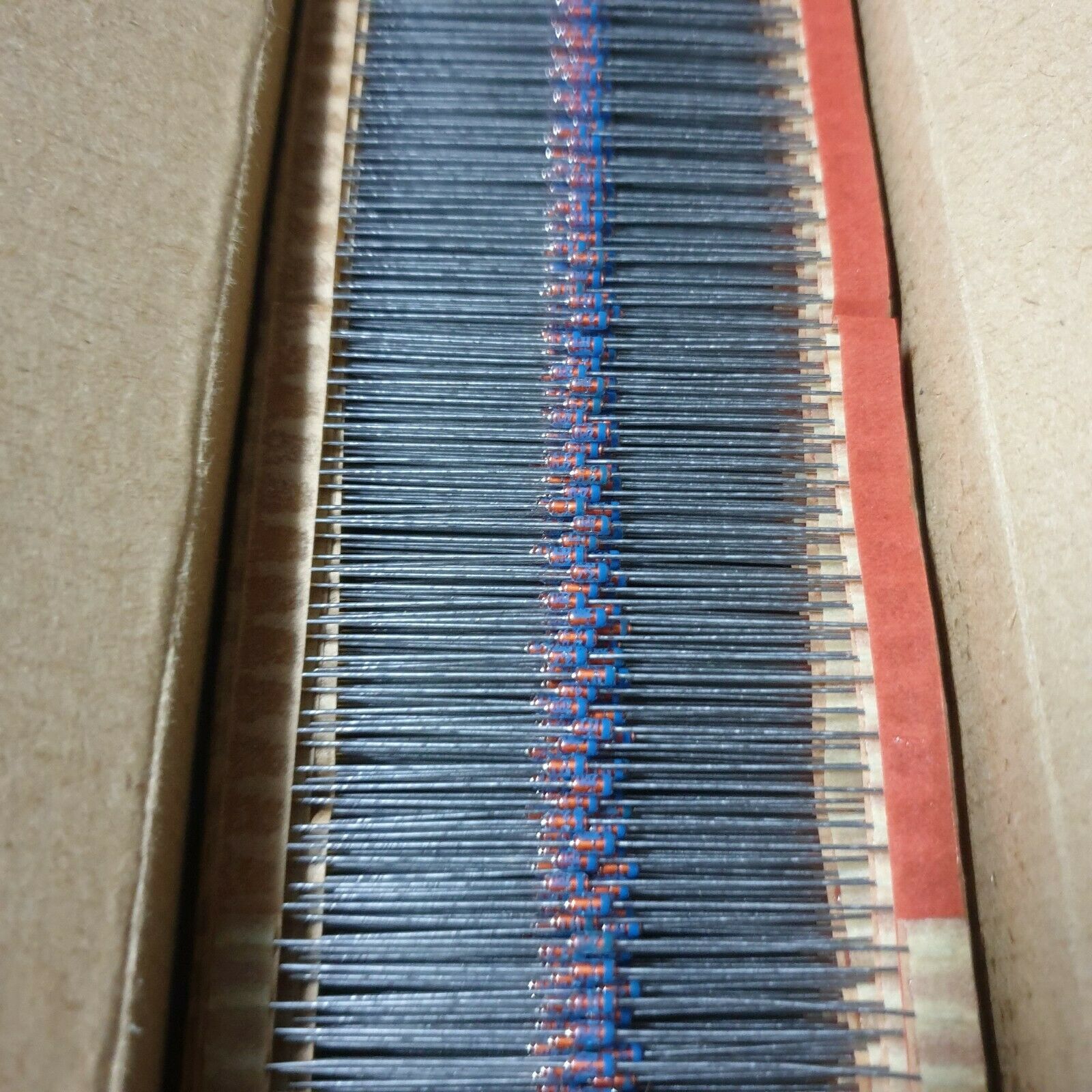 50PC NOS ITT ZPD2.7 2.7V Diode: Zener; 0.5W; 2.7V; Ammo Pack; DO35; single diode