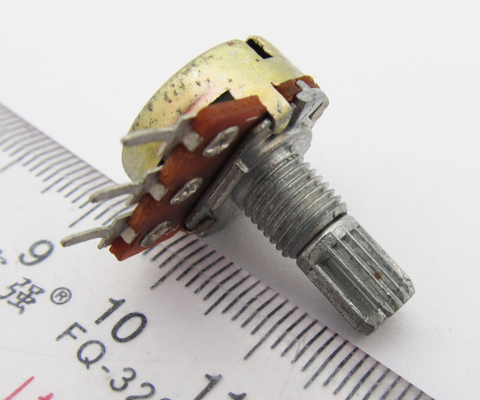 10 pcs B500K 500K Potentiometer pots Tone control 15mm Shaft S