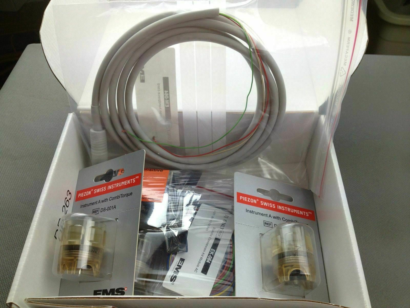 Dental EMS Piezon Scaler BUILD-IN KITS SCALER HANDPIECE SCALING Tips Swiss