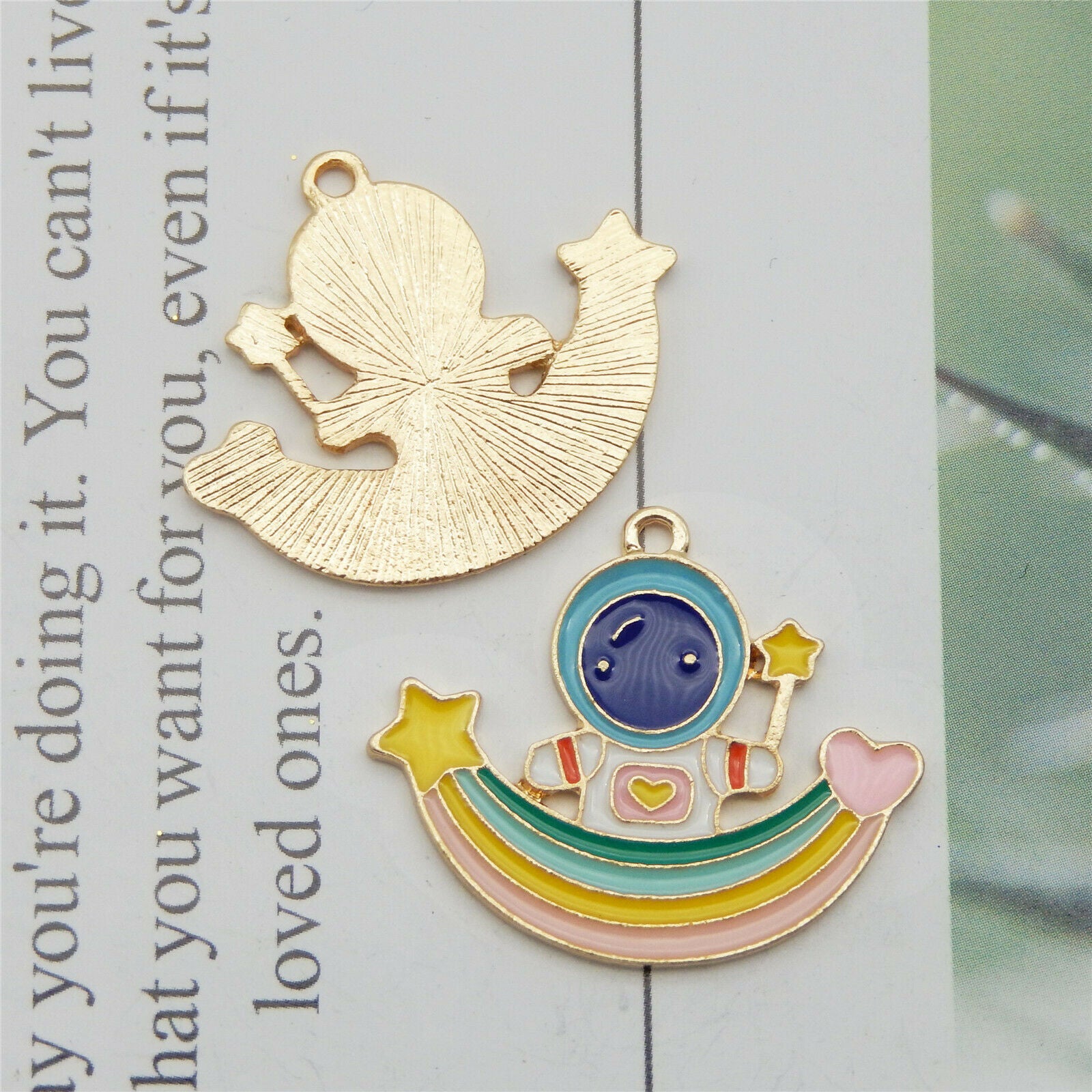 8 pcs Metal Meteor Astronaut Pendant Charm Enamel Jewelry Making Crafts 25*30mm